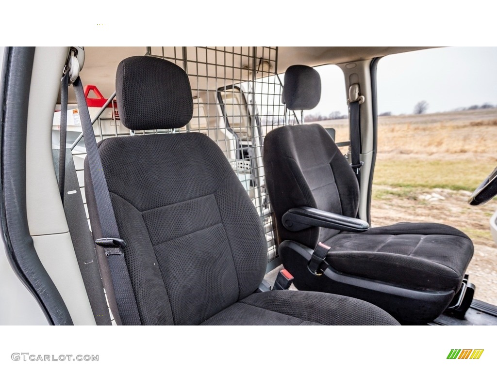 2013 C/V Tradesman - Stone White / Black/Light Graystone photo #25
