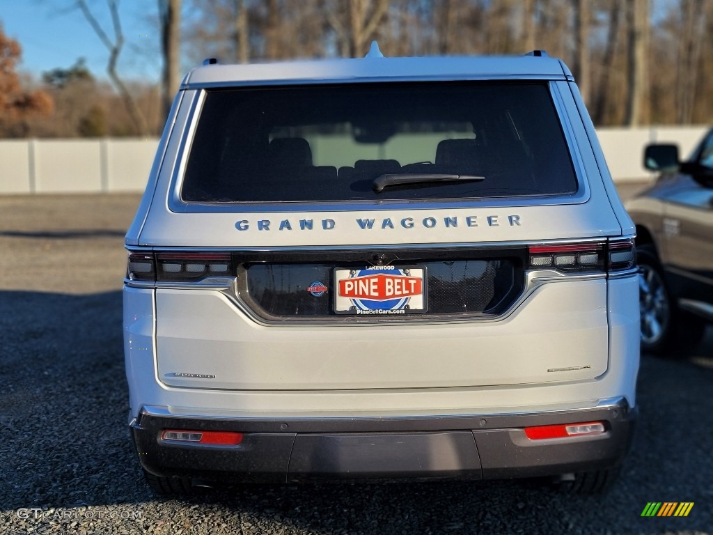2022 Grand Wagoneer Series I 4x4 - Bright white / Global Black photo #3