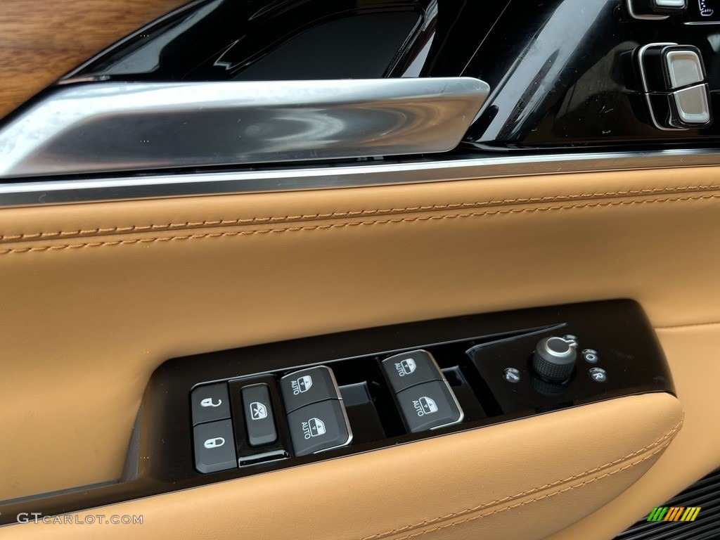 2022 Jeep Grand Wagoneer Series III 4x4 Controls Photo #143580177