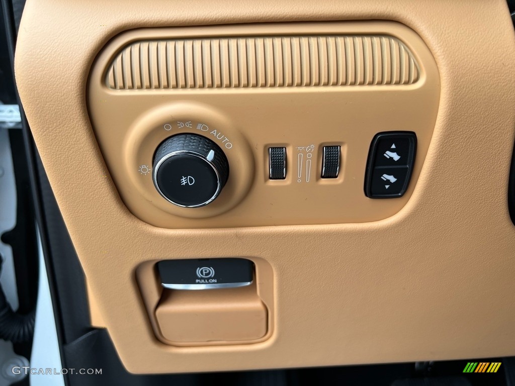 2022 Jeep Grand Wagoneer Series III 4x4 Controls Photo #143580438