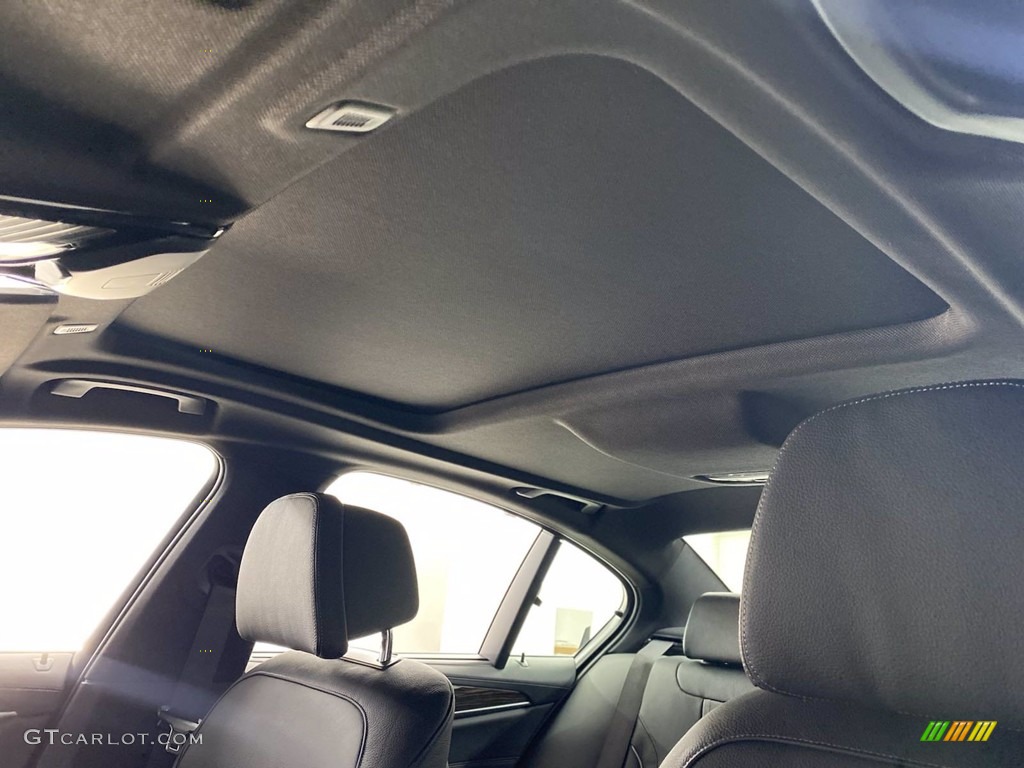 2020 BMW 5 Series M550i xDrive Sedan Sunroof Photo #143584799