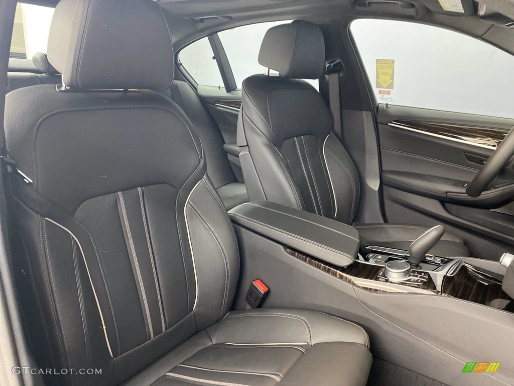 2020 BMW 5 Series M550i xDrive Sedan Front Seat Photo #143584829