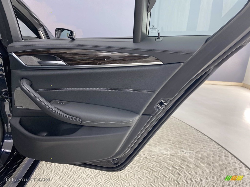 2020 BMW 5 Series M550i xDrive Sedan Door Panel Photos