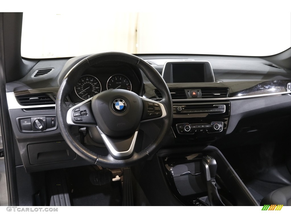 2016 X1 xDrive28i - Mineral Grey Metallic / Black photo #6