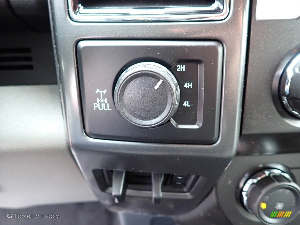 2022 Ford F250 Super Duty XLT SuperCab 4x4 Controls Photo #143586667