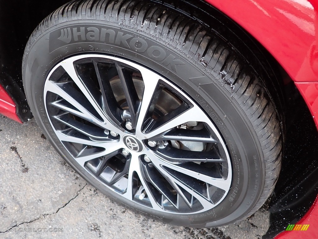 2020 Toyota Camry SE AWD Wheel Photos