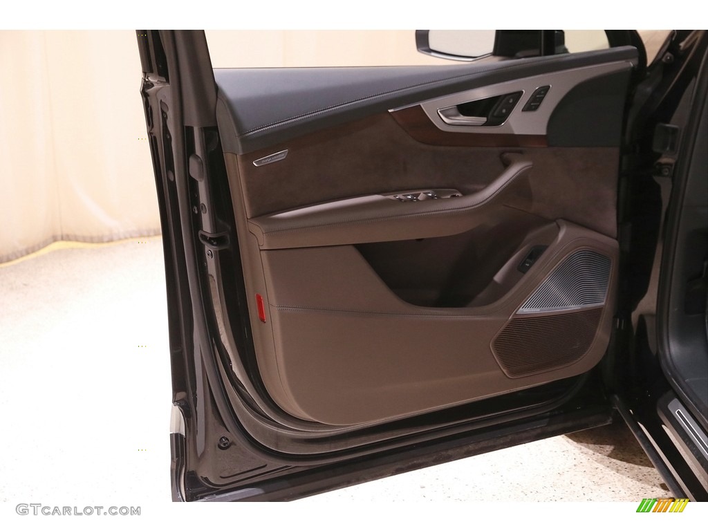 2019 Audi Q7 55 Prestige quattro Murillo Brown Door Panel Photo #143591057