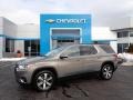 Pepperdust Metallic 2019 Chevrolet Traverse LT AWD