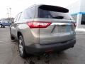 Pepperdust Metallic - Traverse LT AWD Photo No. 5