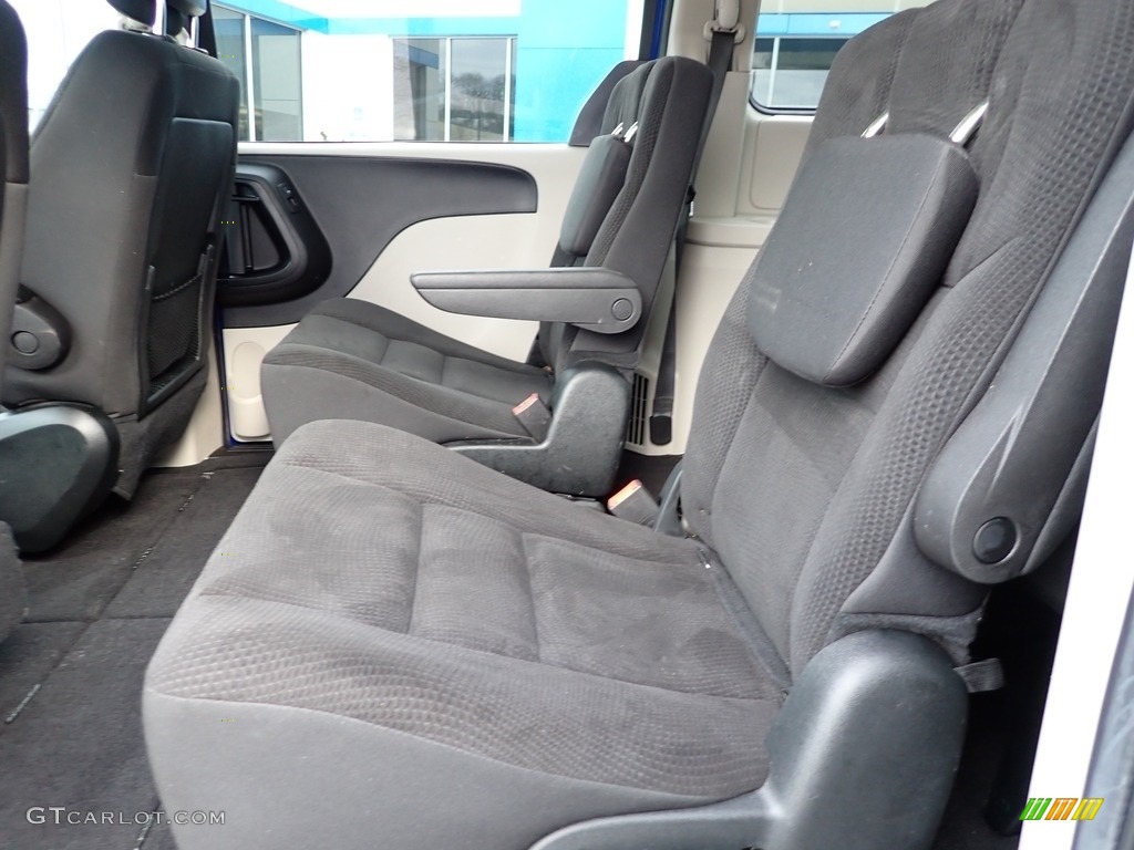 2018 Grand Caravan SE - Indigo Blue / Black/Light Graystone photo #21