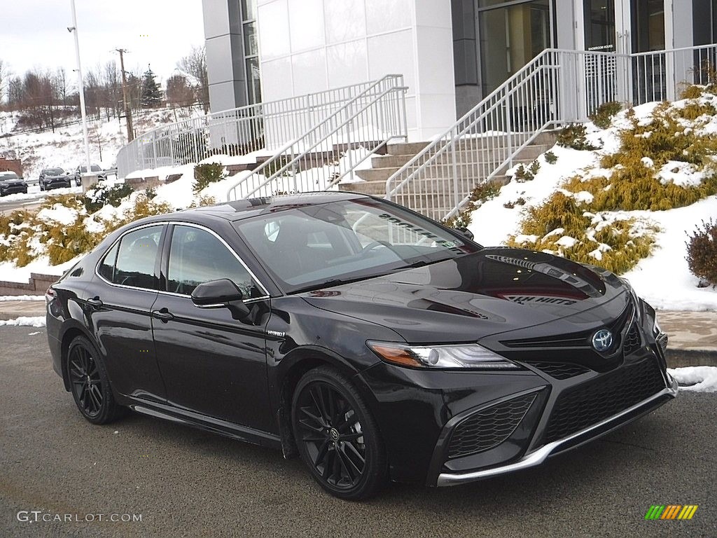 2021 Toyota Camry XSE Hybrid Exterior Photos