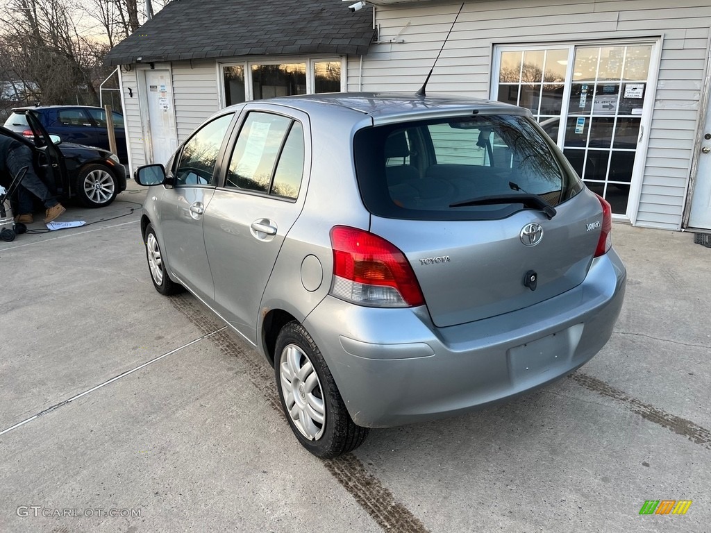 2010 Yaris 5 Door Liftback - Meteorite Metallic / Dark Charcoal photo #6
