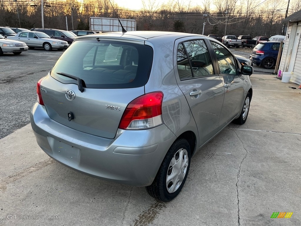2010 Yaris 5 Door Liftback - Meteorite Metallic / Dark Charcoal photo #8