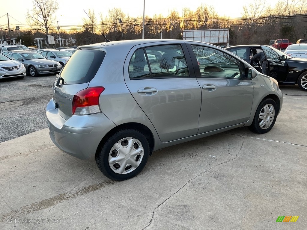 2010 Yaris 5 Door Liftback - Meteorite Metallic / Dark Charcoal photo #9