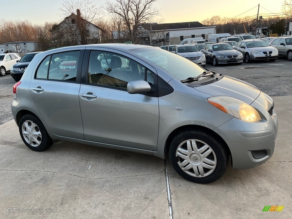 2010 Yaris 5 Door Liftback - Meteorite Metallic / Dark Charcoal photo #11