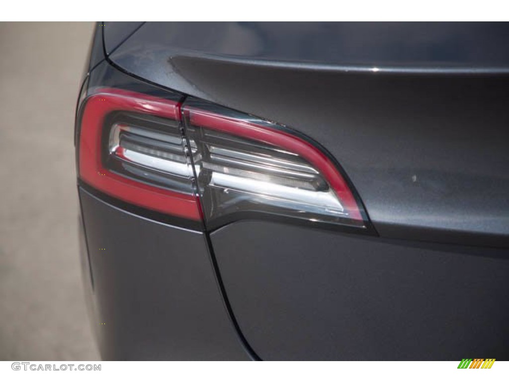 2018 Model 3 Mid Range - Midnight Silver Metallic / Black photo #10