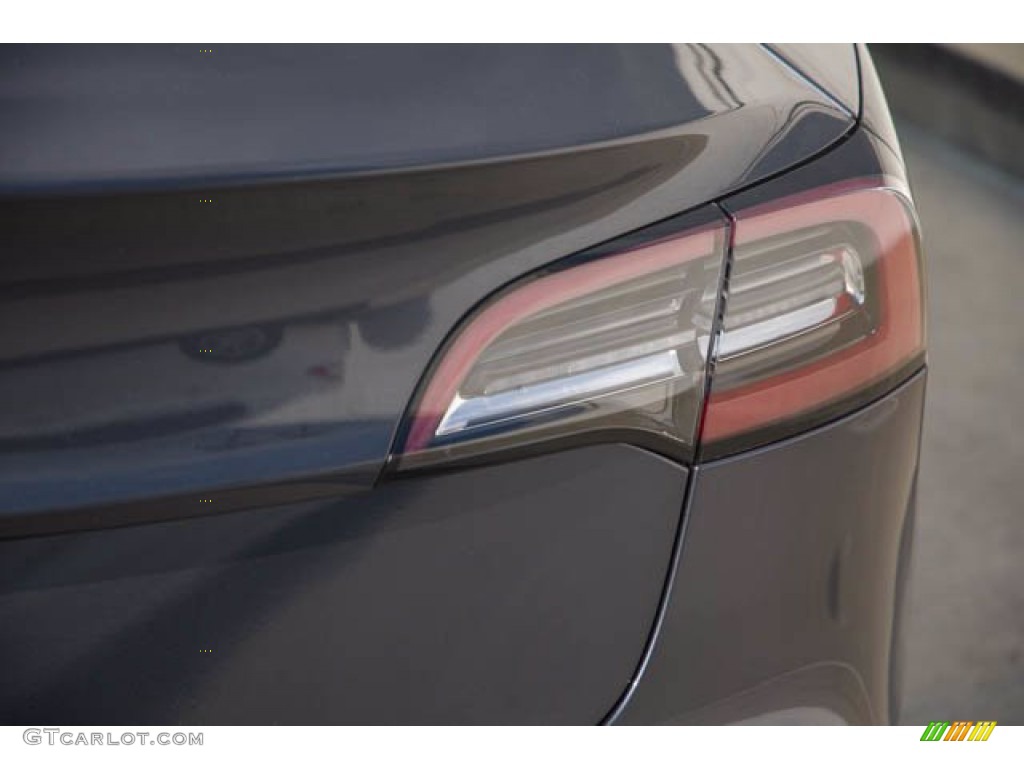 2018 Model 3 Mid Range - Midnight Silver Metallic / Black photo #11