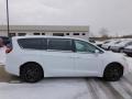 2022 Bright White Chrysler Pacifica Hybrid Limited  photo #4