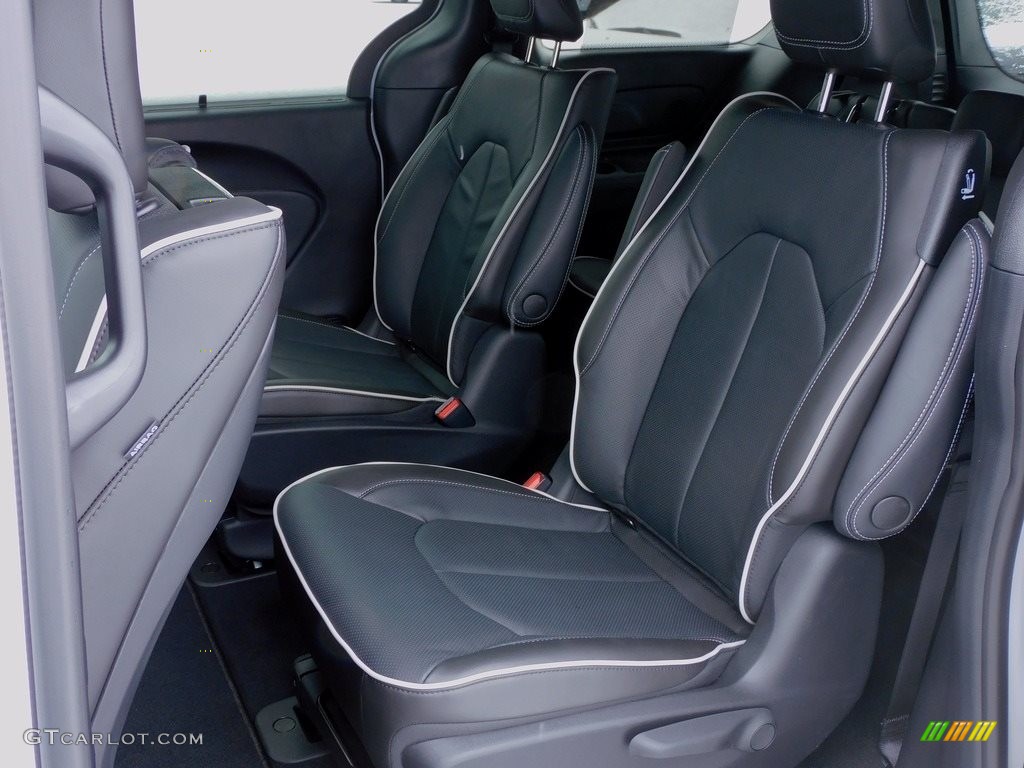 2022 Chrysler Pacifica Hybrid Limited Rear Seat Photo #143598803