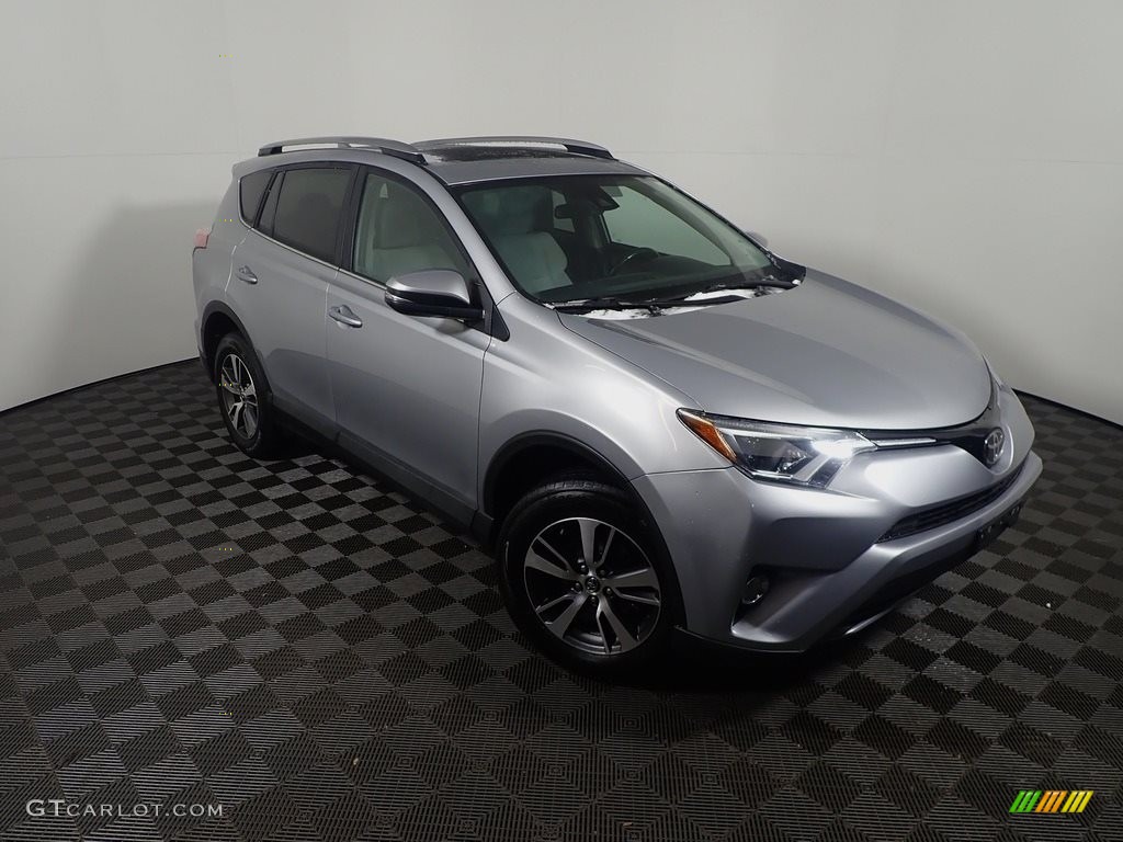 Silver Sky Metallic 2018 Toyota RAV4 XLE AWD Exterior Photo #143600309
