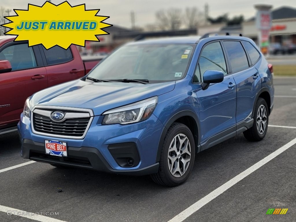 2019 Forester 2.5i Premium - Horizon Blue Pearl / Gray photo #1