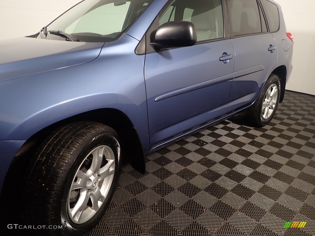 2011 RAV4 I4 4WD - Pacific Blue Metallic / Ash photo #10