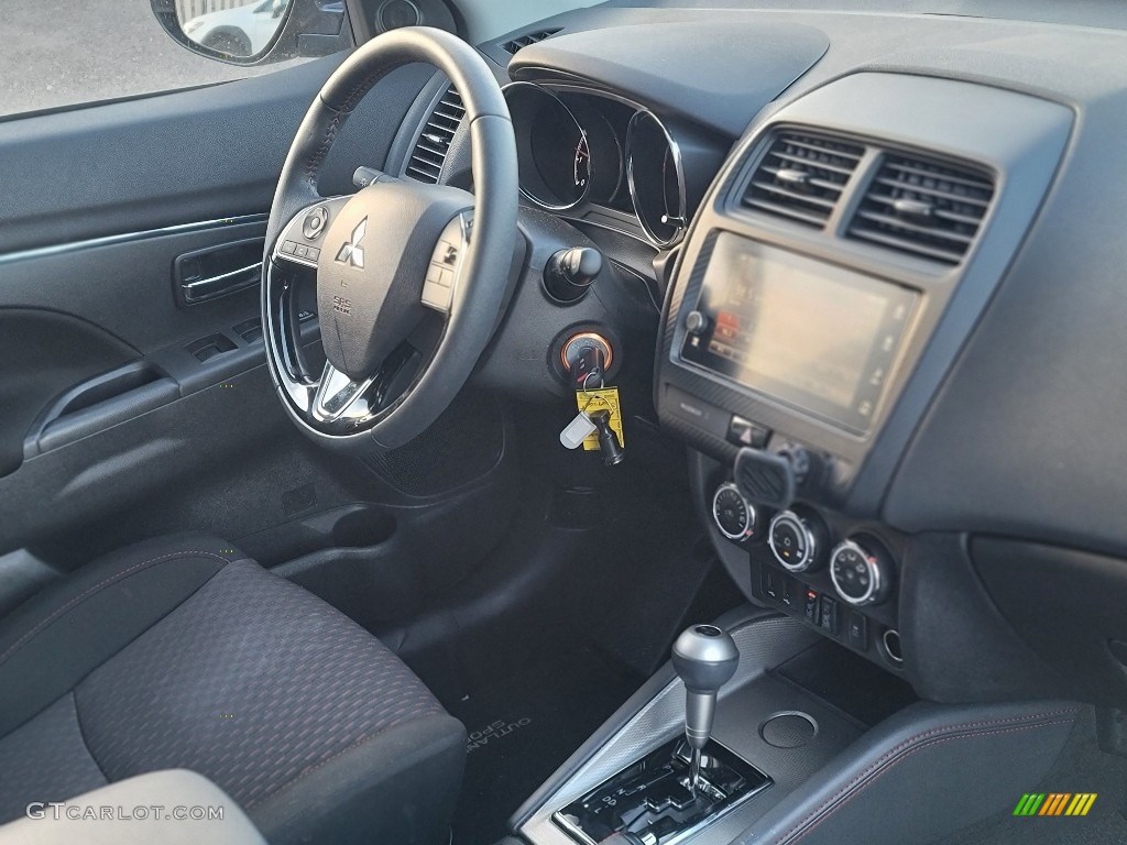 2019 Outlander Sport LE - Quartz Brown Metallic / Black photo #3