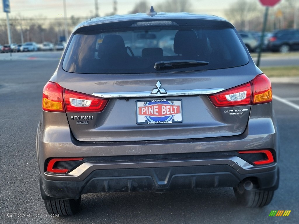 2019 Outlander Sport LE - Quartz Brown Metallic / Black photo #5