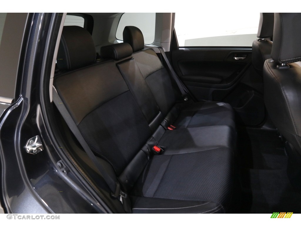 2018 Forester 2.0XT Premium - Dark Gray Metallic / Black photo #21
