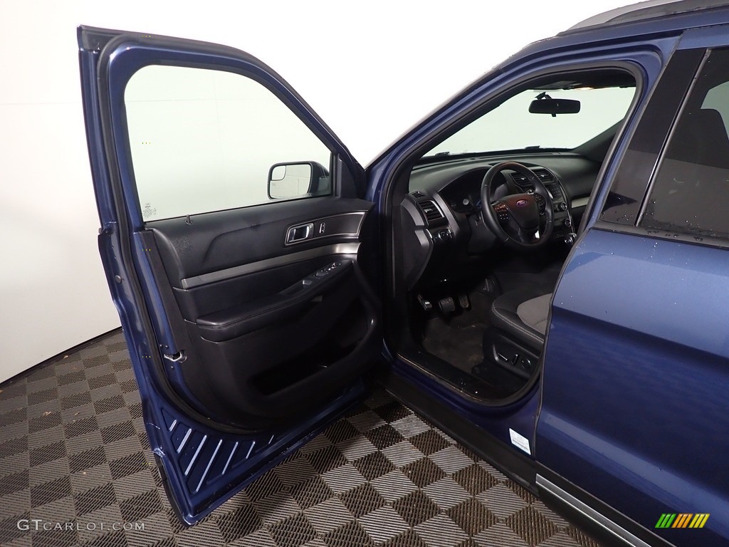 2018 Explorer XLT - Blue Metallic / Ebony Black photo #21