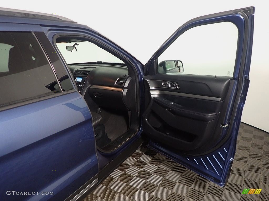 2018 Explorer XLT - Blue Metallic / Ebony Black photo #39