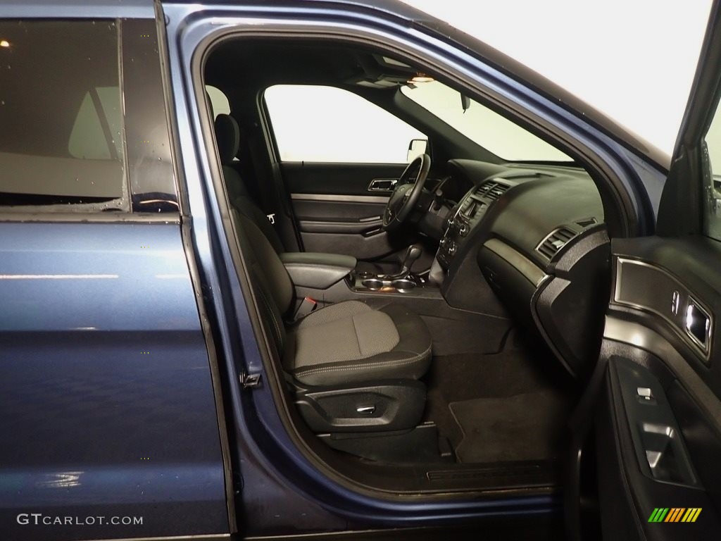 2018 Explorer XLT - Blue Metallic / Ebony Black photo #40
