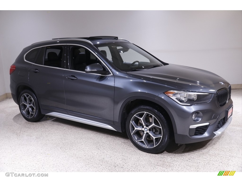 2018 X1 xDrive28i - Mineral Grey Metallic / Black photo #1