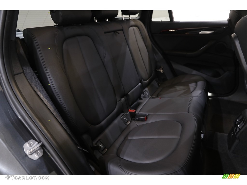 2018 X1 xDrive28i - Mineral Grey Metallic / Black photo #17