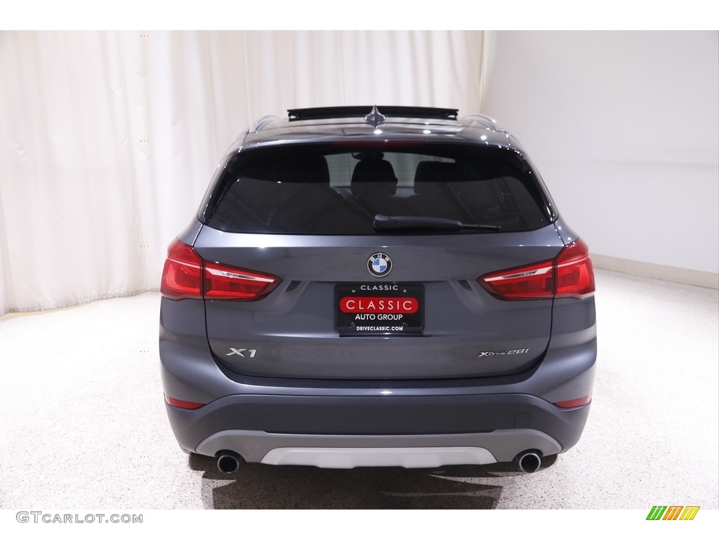 2018 X1 xDrive28i - Mineral Grey Metallic / Black photo #19