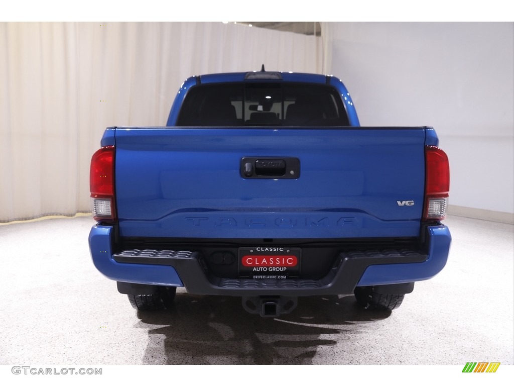 2018 Tacoma TRD Sport Double Cab 4x4 - Blazing Blue Pearl / Graphite w/Gun Metal photo #18