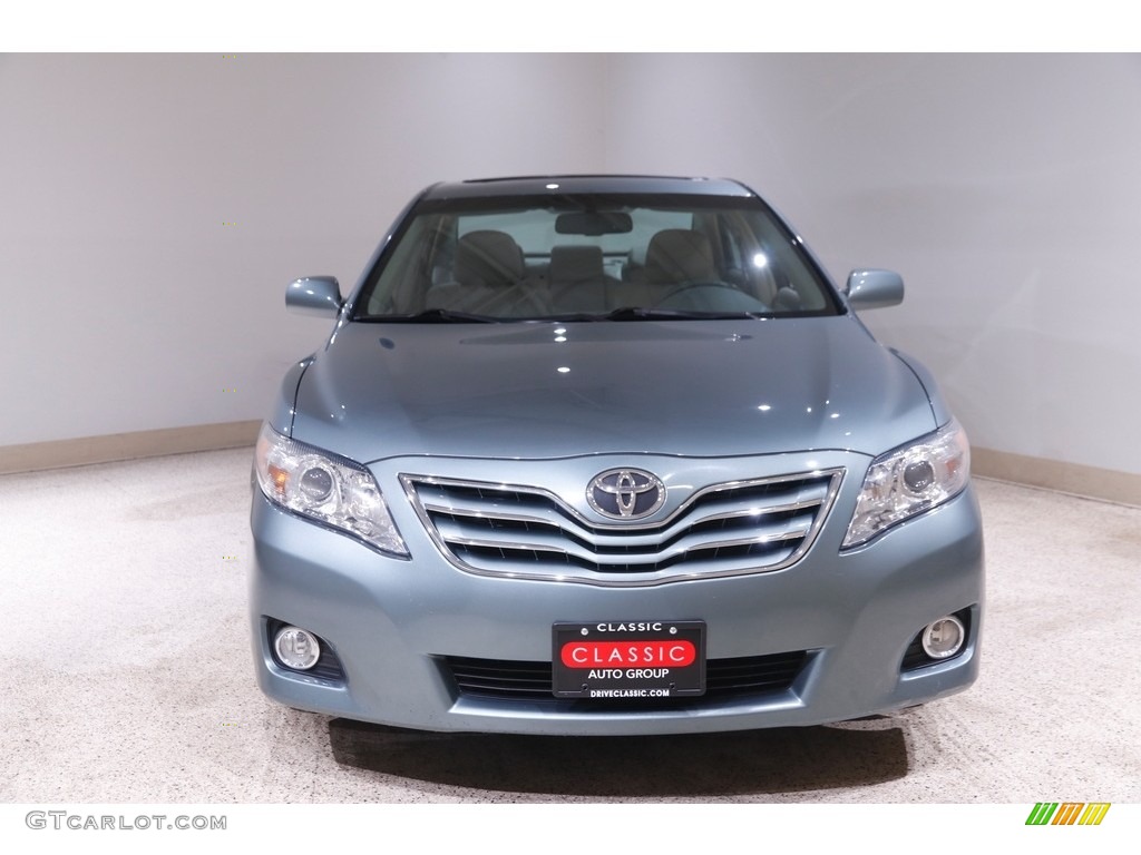 2011 Camry XLE V6 - Aloe Green Metallic / Bisque photo #2