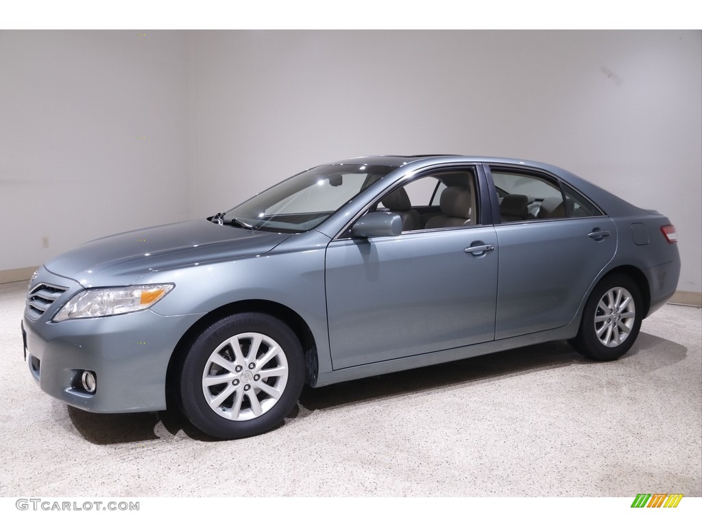 2011 Camry XLE V6 - Aloe Green Metallic / Bisque photo #3
