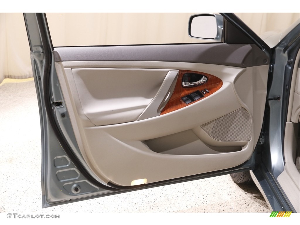 2011 Camry XLE V6 - Aloe Green Metallic / Bisque photo #4