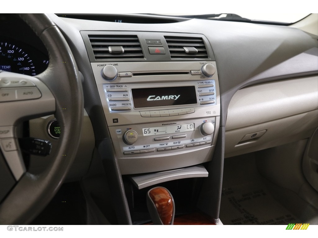 2011 Camry XLE V6 - Aloe Green Metallic / Bisque photo #9