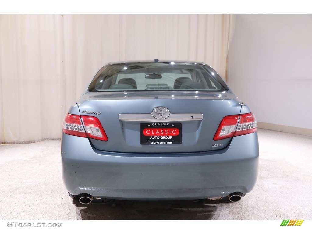 2011 Camry XLE V6 - Aloe Green Metallic / Bisque photo #17
