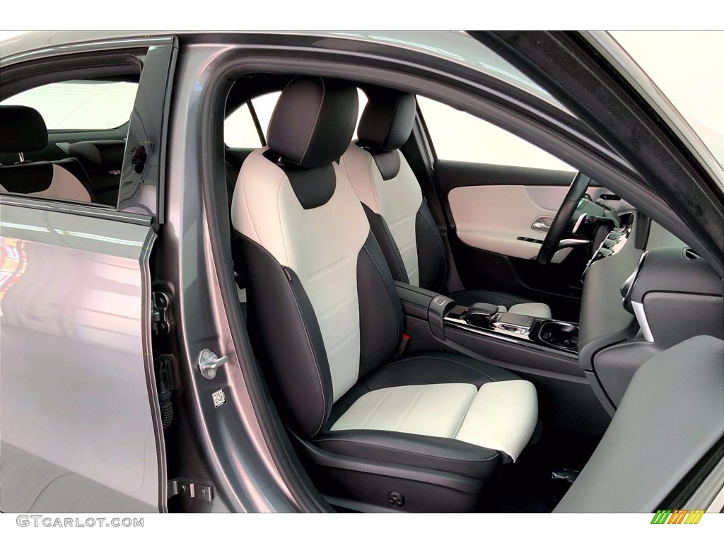 Neva Grey/Black Interior 2019 Mercedes-Benz A 220 Sedan Photo #143619561