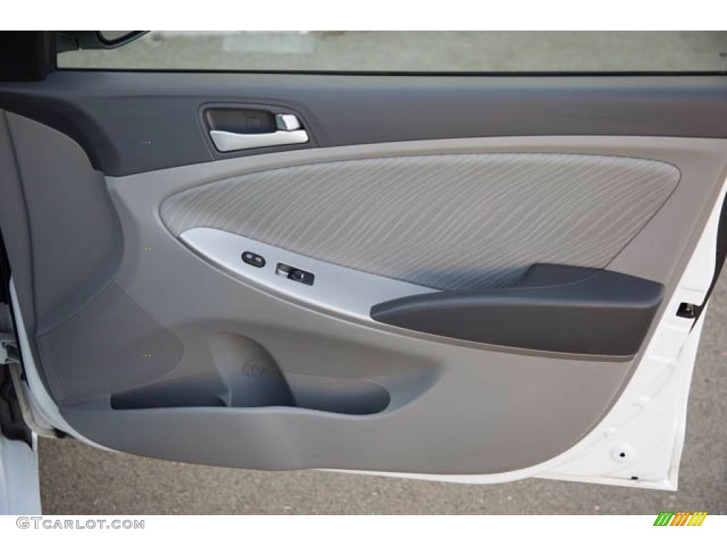 2015 Hyundai Accent GLS Gray Door Panel Photo #143619967