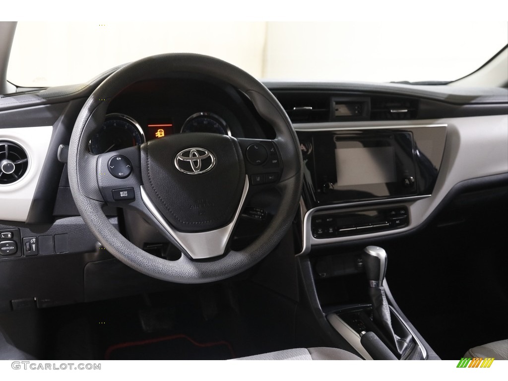2019 Corolla LE - Galactic Aqua Mica / Ash/Dark Gray photo #6