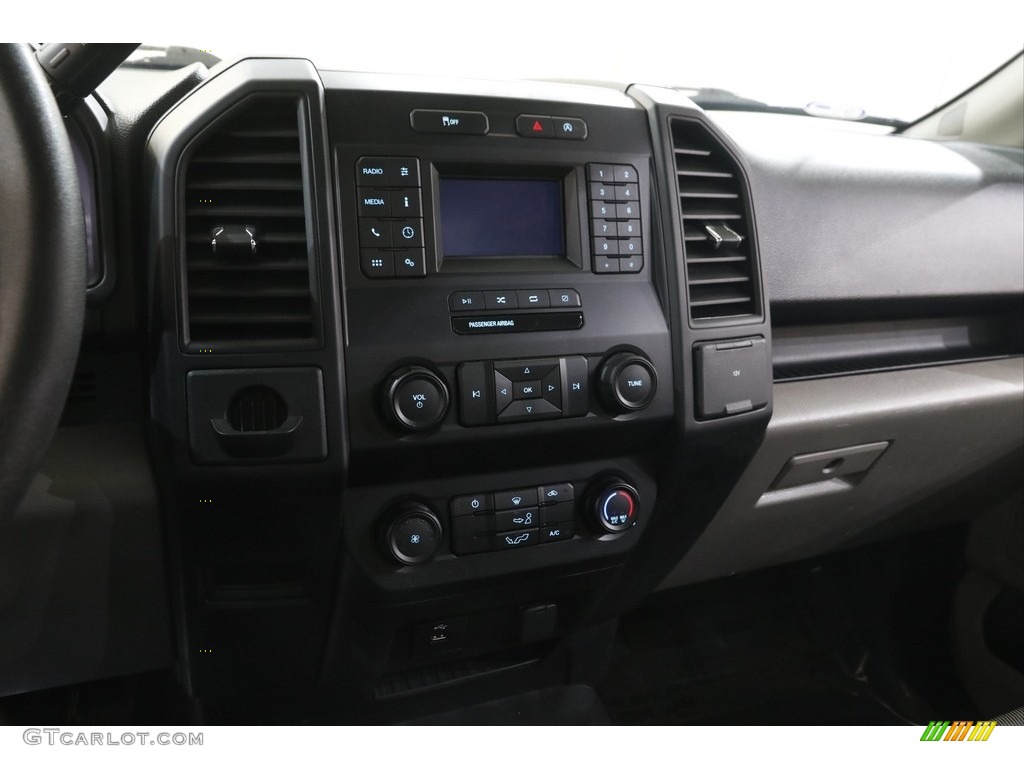 2020 Ford F150 XL Regular Cab Controls Photo #143622670