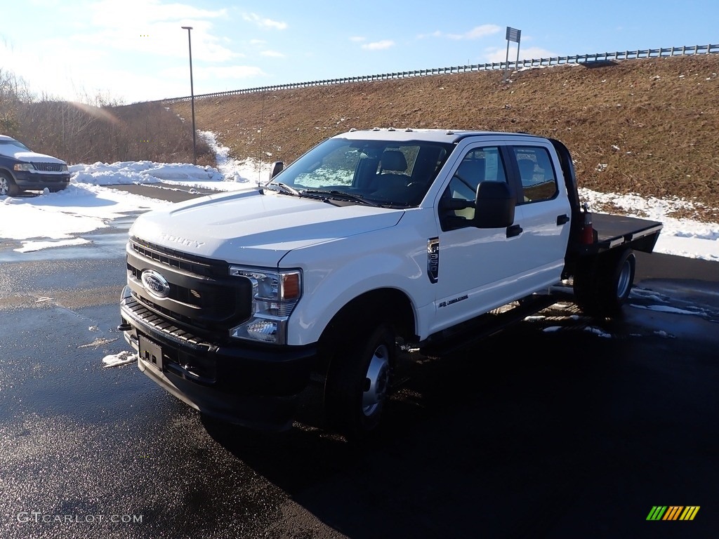 2021 F350 Super Duty XL Crew Cab 4x4 Utility Truck - Oxford White / Medium Earth Gray photo #8