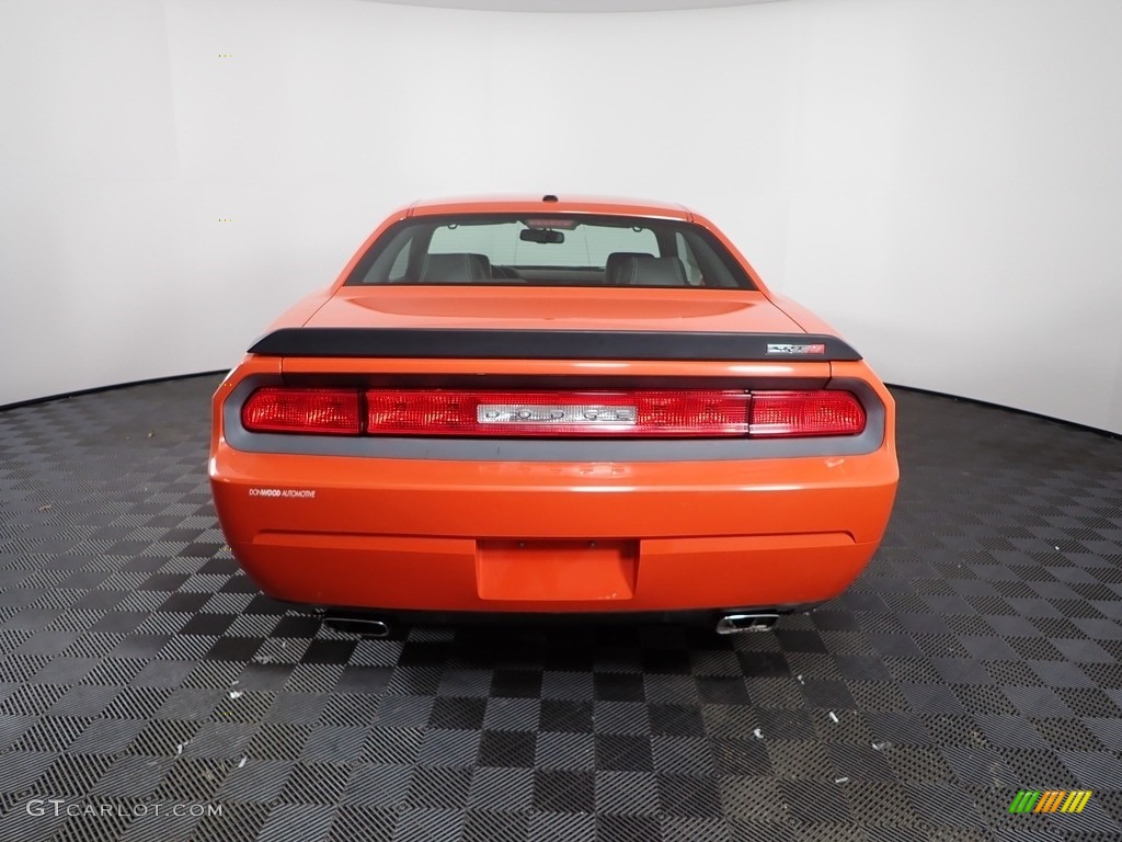 2009 Challenger SRT8 - HEMI Orange / Dark Slate Gray photo #11