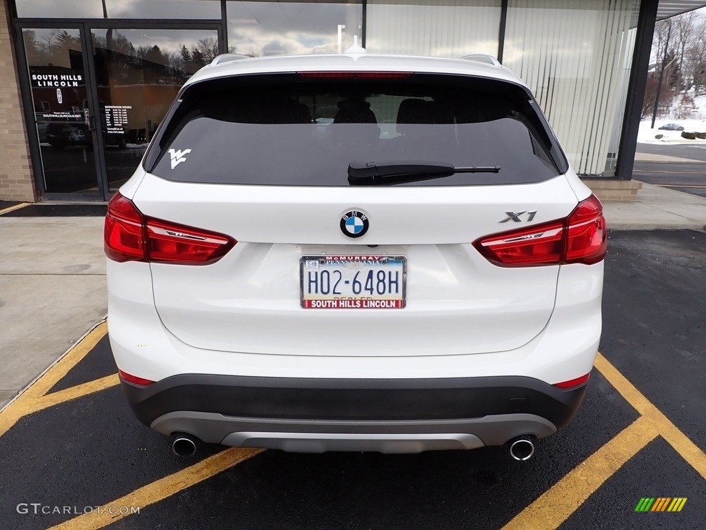 2018 X1 xDrive28i - Alpine White / Black photo #3
