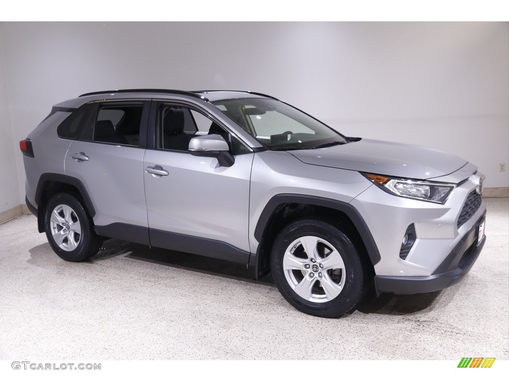 2019 RAV4 XLE - Silver Sky Metallic / Light Gray photo #1