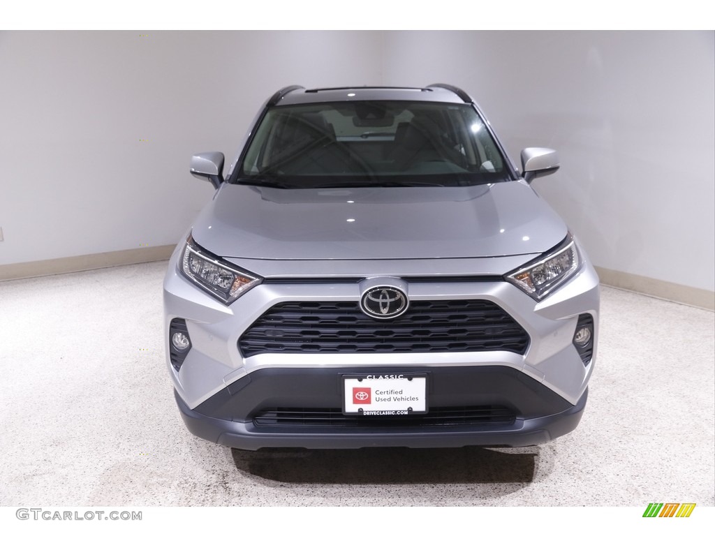 2019 RAV4 XLE - Silver Sky Metallic / Light Gray photo #2